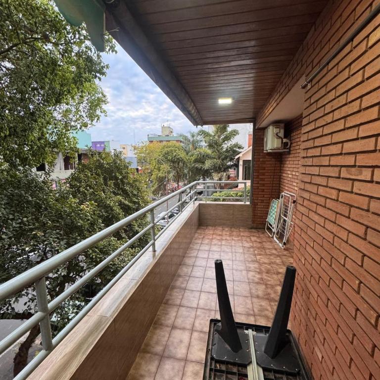 Departamento céntrico con balcón - Apartamento de 3 dormitorios - 11