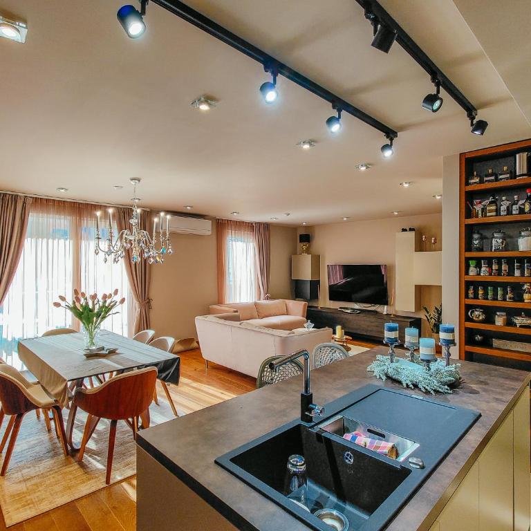 MAISON W - The Luxury Maison W Nest Two-Bedroom Apartment - 10