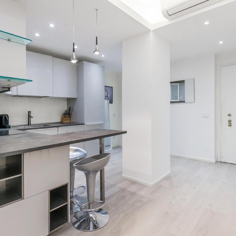 Just Urban Stays - 2BR 2 Bathrooms apt with Balconies -City Life & M5 - Appartamento con 2 Camere da Letto - 10