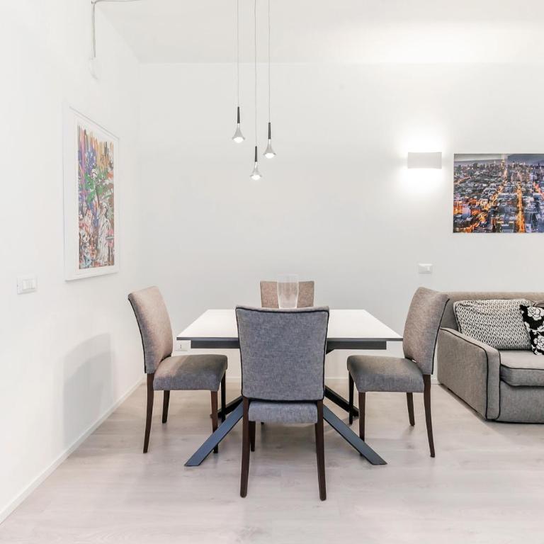 Just Urban Stays - 2BR 2 Bathrooms apt with Balconies -City Life & M5 - Appartamento con 2 Camere da Letto - 3
