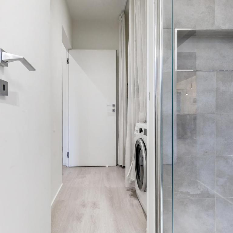 Just Urban Stays - 2BR 2 Bathrooms apt with Balconies -City Life & M5 - Appartamento con 2 Camere da Letto - 24