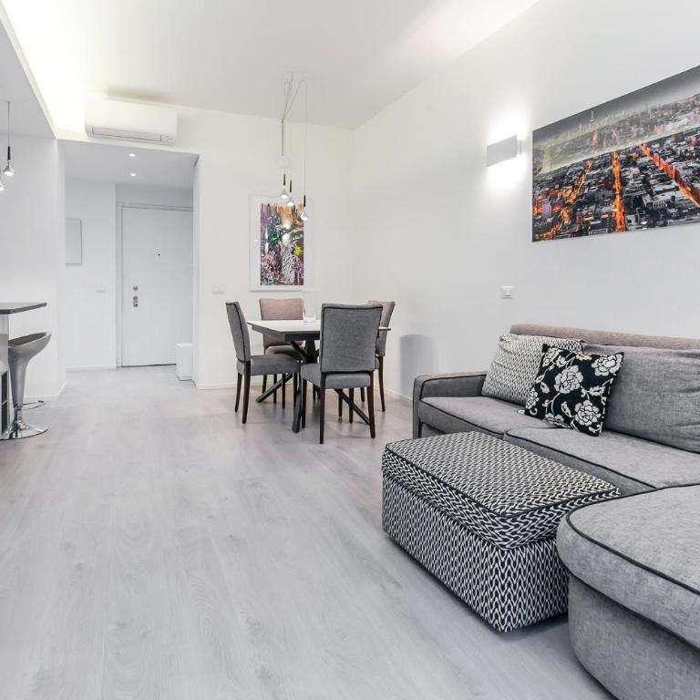 Just Urban Stays - 2BR 2 Bathrooms apt with Balconies -City Life & M5 - Appartamento con 2 Camere da Letto - 4
