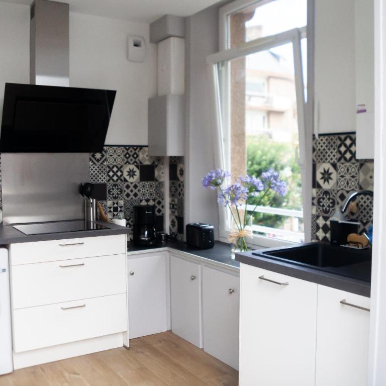 TI AR KALON T3 60M2 Classé 3 Etoiles Hyper Centre Spacieux Lumineux 2 Chambres Plage et tous commerces a pied - Appartamento con 2 Camere da Letto e Vista Città - 10