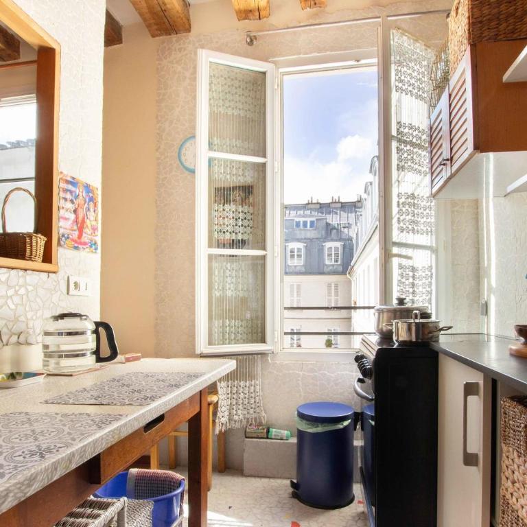 Charming apartment in the Marais for 2 people - Appartement - 8