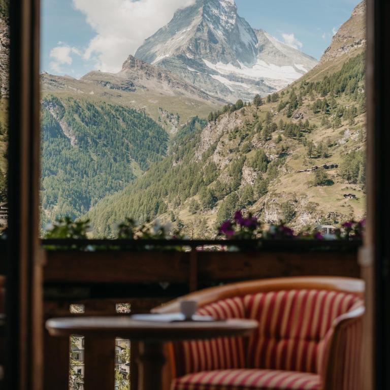 Relais & Chateaux Schönegg - Doppelzimmer Charme mit Matterhornblick - 6