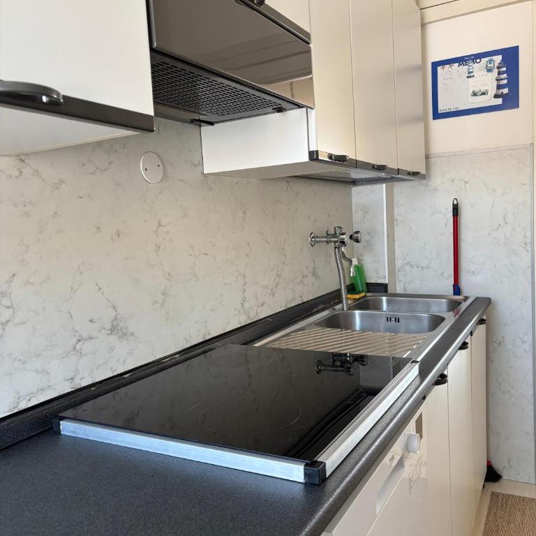 Attico Vista Mare - Appartamento con 2 Camere da Letto - 17