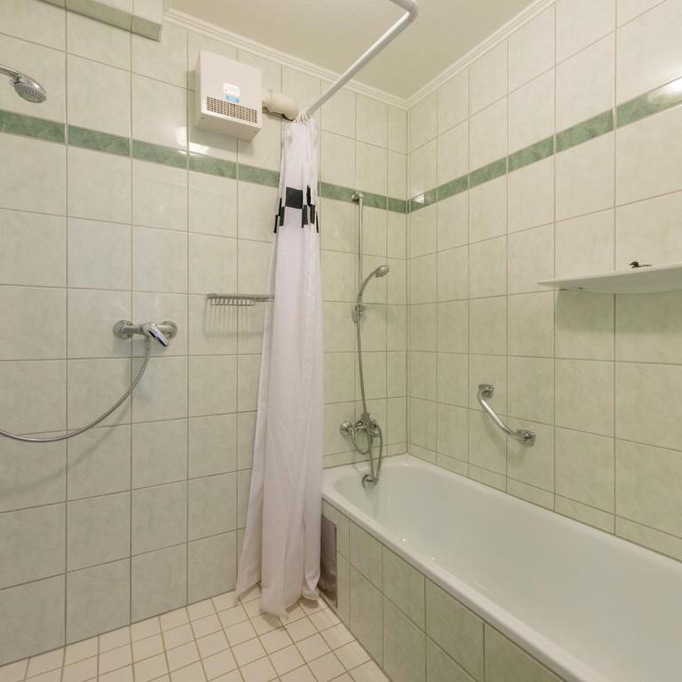 Holiday Home in Groebming near Ski Slopes - Maison de Vacances 3 Chambres - 23