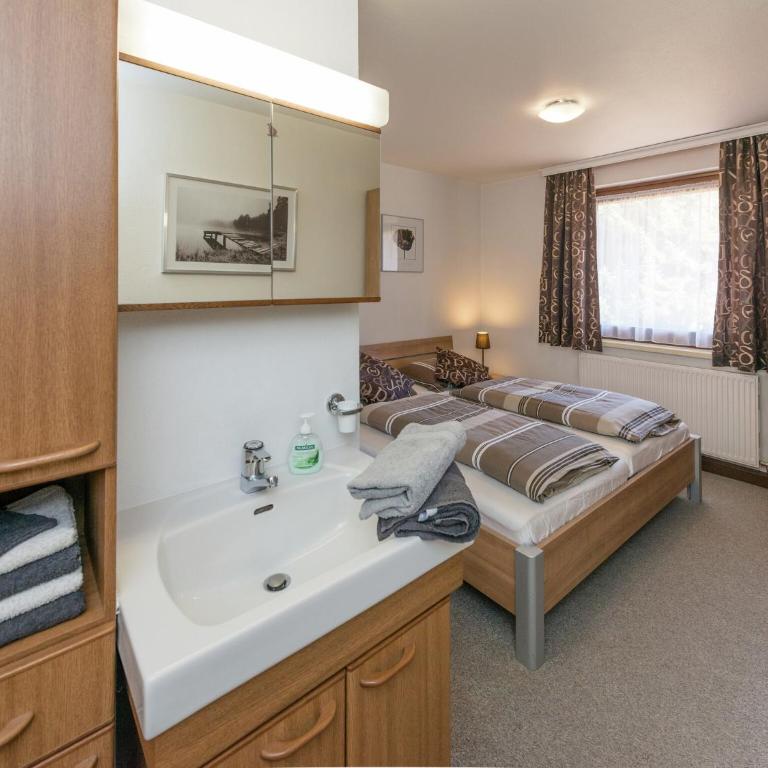 Holiday Home in Groebming near Ski Slopes - Maison de Vacances 3 Chambres - 16