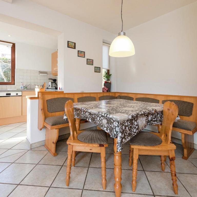Holiday Home in Groebming near Ski Slopes - Maison de Vacances 3 Chambres - 4