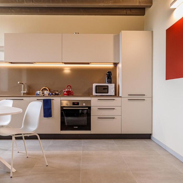 Verona Skyline Apartments - Appartamento 9A - Two-Bedroom Apartment with City View - 9