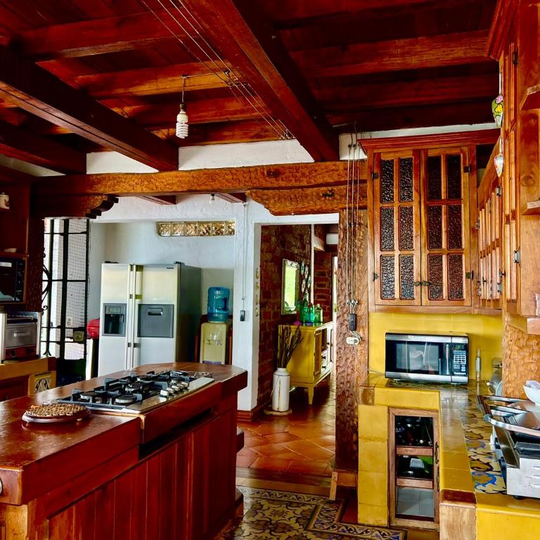 Outstanding FarmHouse jacuzzi & pool near Medellin - Villa - 39