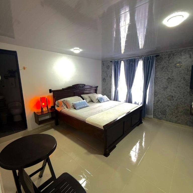 Hotel Casa Bambu - Habitación con cama extragrande y vistas al jardín - 3