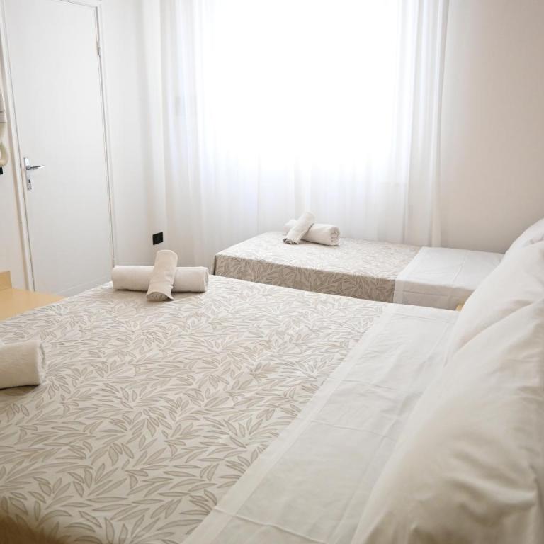 Hotel B&B Ardea Rimini - Camera Tripla Standard - 11