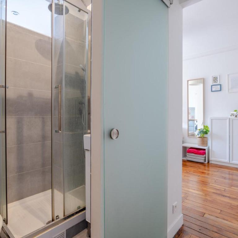 Apartment steps from Montmartre - Appartement - 12