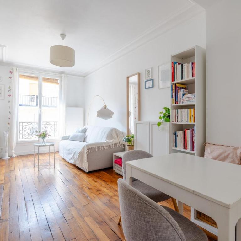 Apartment steps from Montmartre - Appartement - 6