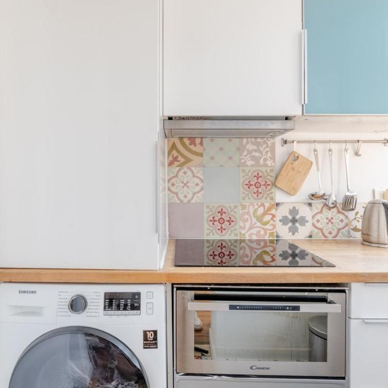Apartment steps from Montmartre - Appartement - 17
