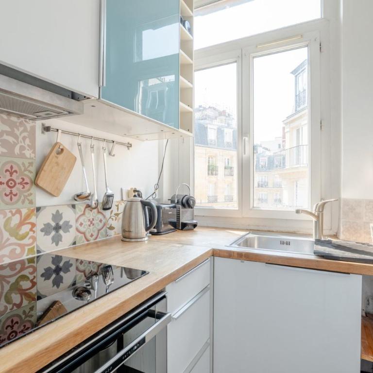 Apartment steps from Montmartre - Appartement - 16