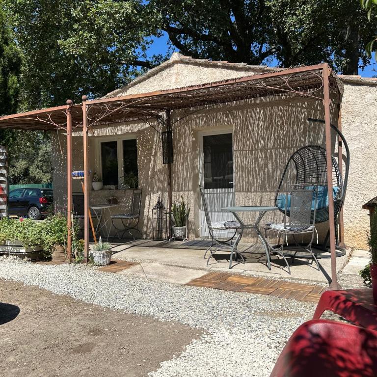 Villa Theolina Maisonnette lumineuse avec jardin, parking privé au calme à Aix - Casa con 2 Camere da Letto - 2