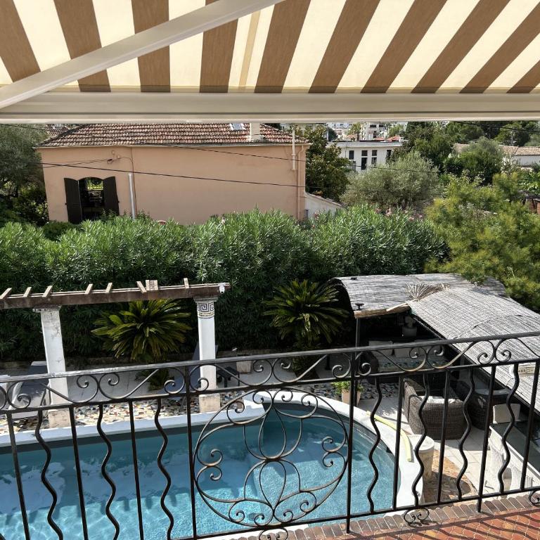 Grand Appt 6P climatisé dans villa avec piscine - 8 kms de Cannes - Appartement 2 Chambres - 66