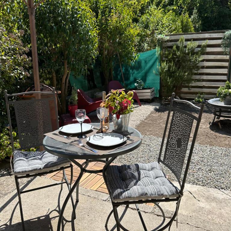 Villa Theolina Maisonnette lumineuse avec jardin, parking privé au calme à Aix - Casa con 2 Camere da Letto - 1
