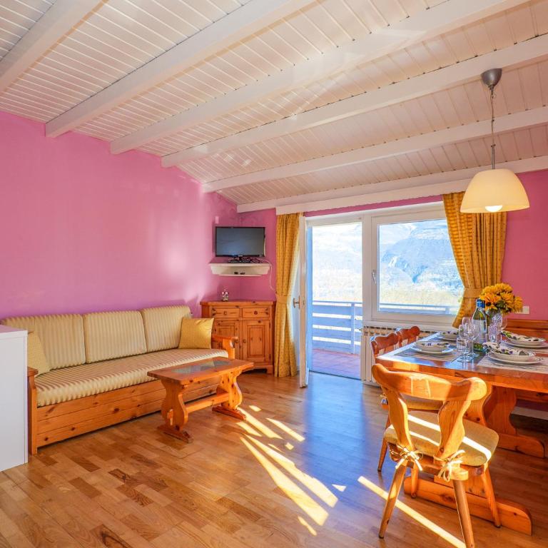Sole 1 Terrassen Ferienwohnung mit Pool OG - Appartamento con Vista Lago - 8