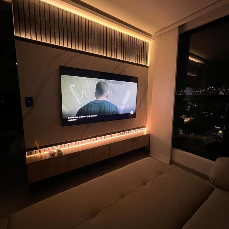 Apartamento de lujo con excelente vista y acceso a piscina, sur de Cali - Apartamento de 2 dormitorios - 11