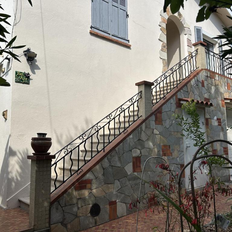 Grand Appt 6P climatisé dans villa avec piscine - 8 kms de Cannes - Appartement 2 Chambres - 65