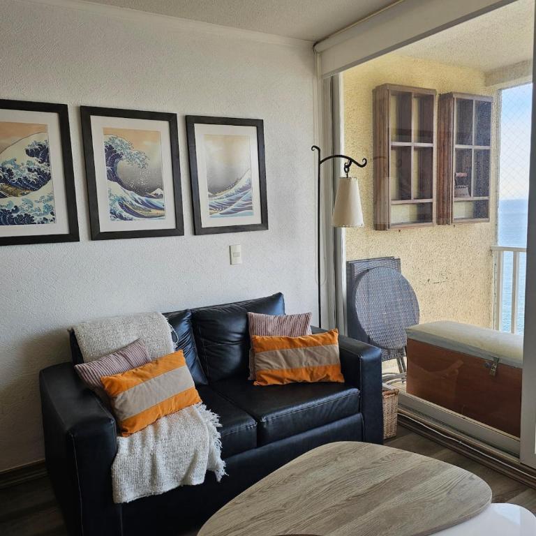 Departamento frente al mar, con piscinas y vista panorámica - Two-Bedroom Apartment - 32