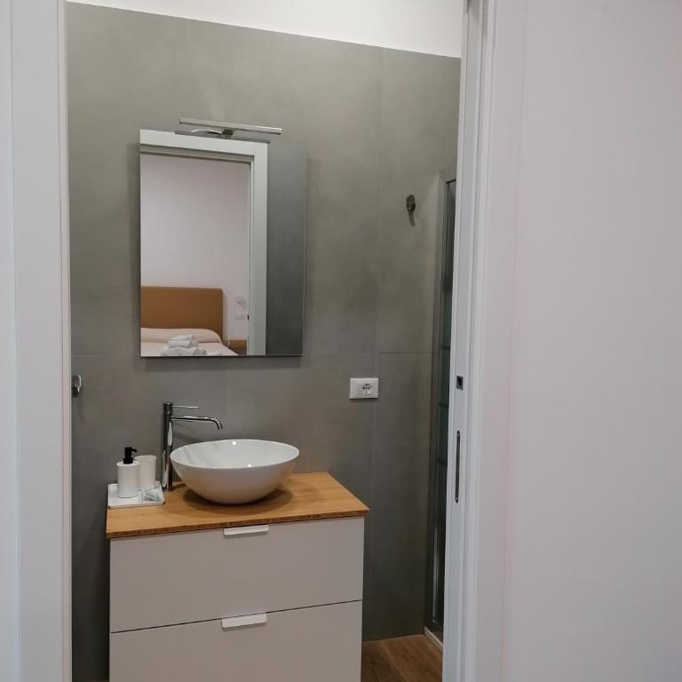 Dell'Ova 98 Rooms - Deluxe Quadruple Room - 3