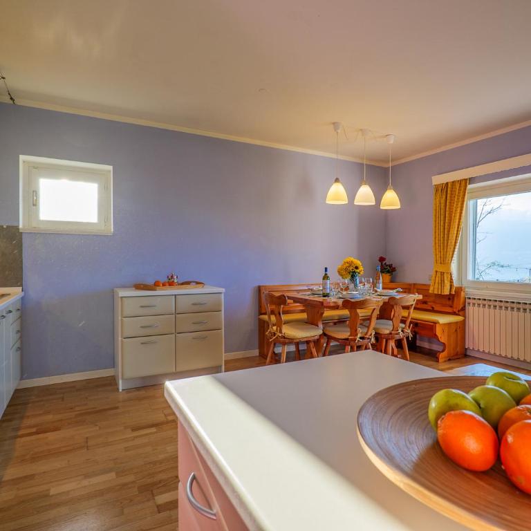 Sole 4 Garten Ferienwohnung mit Pool EG - Appartamento con Vista Lago - 5