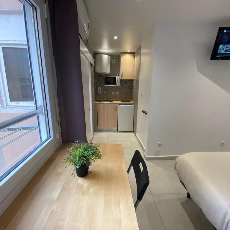 Suites nuevas con baño privado frente al metro st MWC Barcelona-FIRA - Habitación Doble con baño privado - 6
