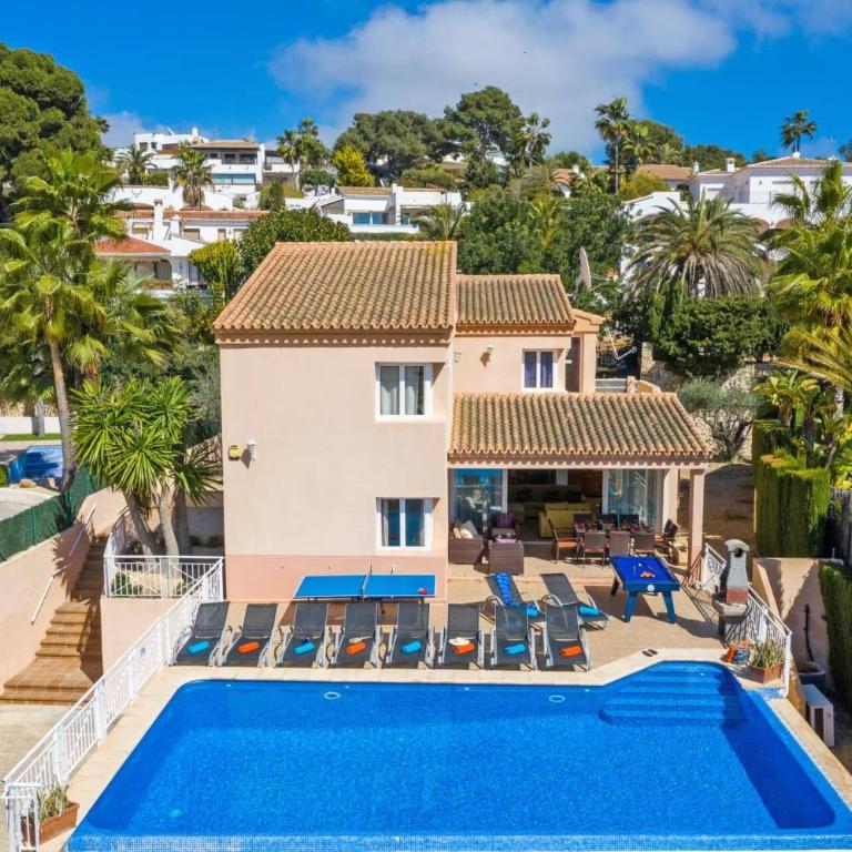 Villa Angela Flores by Villa Plus - Villa - 12