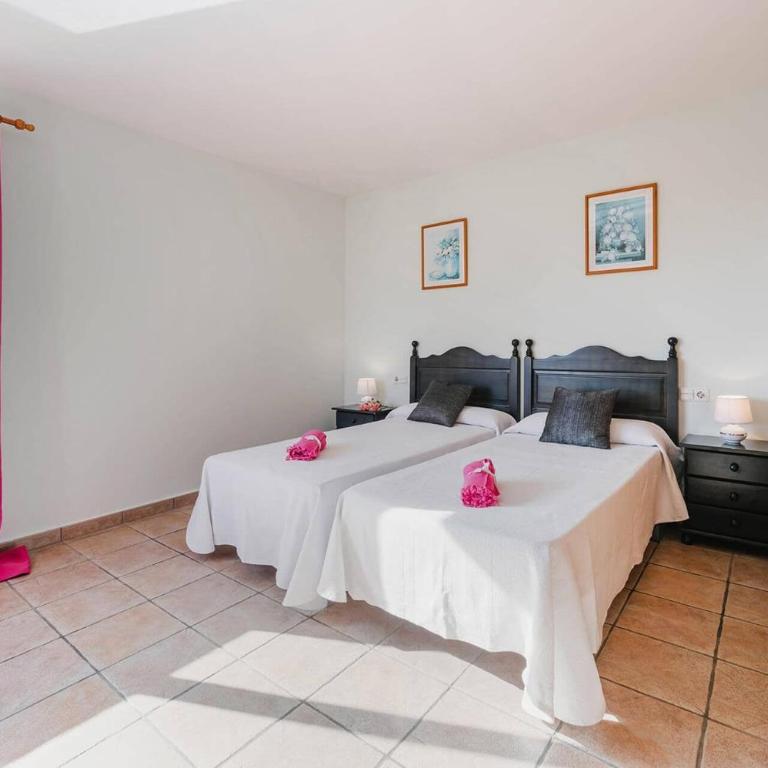 Villa Angela Flores by Villa Plus - Villa - 22