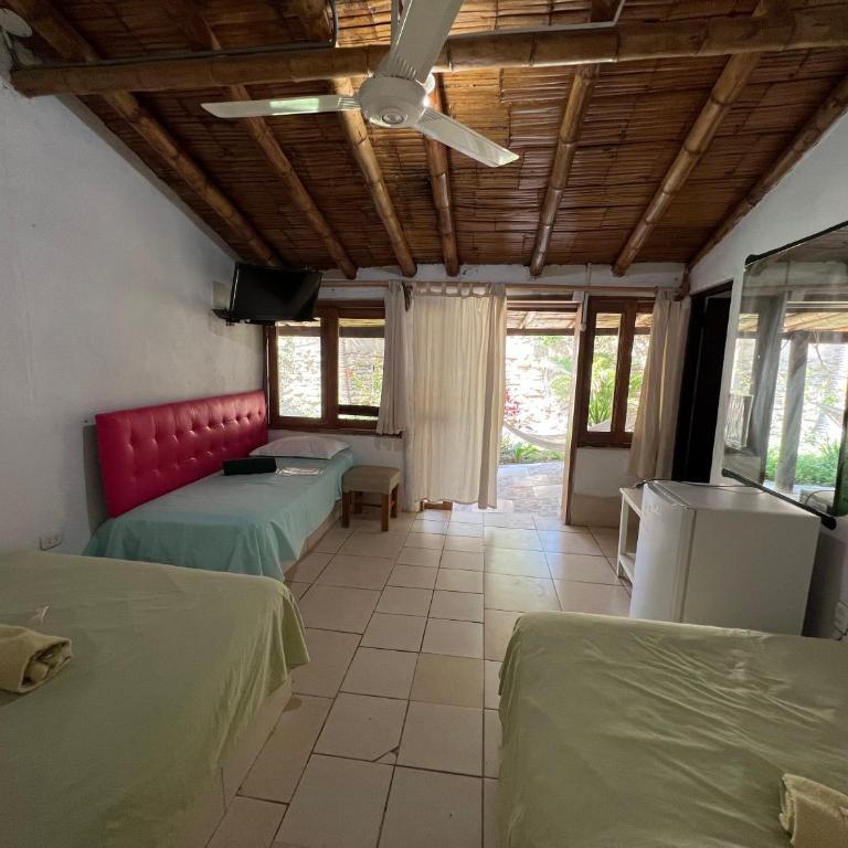 La Posada - Hostel - Habitación Familiar con vistas al jardín - 1