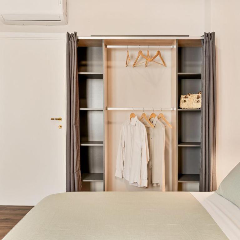 Cinque Terre The Abbey Apt - Two bathrooms - Three-Bedroom Apartment - 19