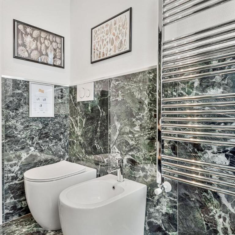 Cinque Terre The Abbey Apt - Two bathrooms - Three-Bedroom Apartment - 22