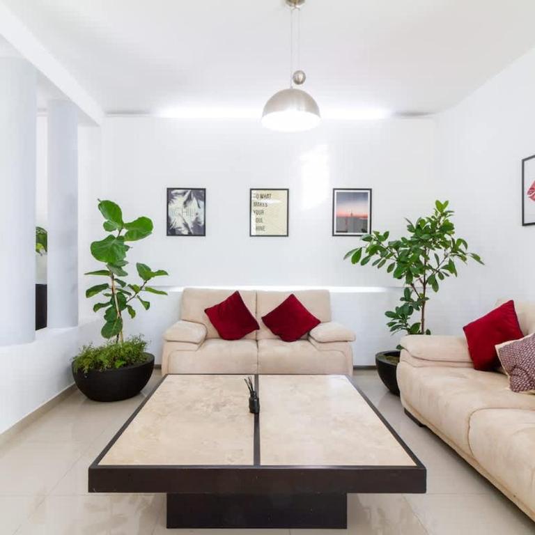 La casa de mi tia divorciada Family - Apartment - 4