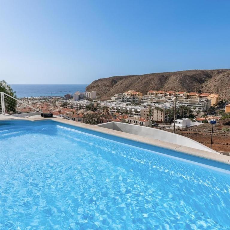 Villa Serena Find Luxury & Serenity in Tenerife - Three-Bedroom Villa - 6