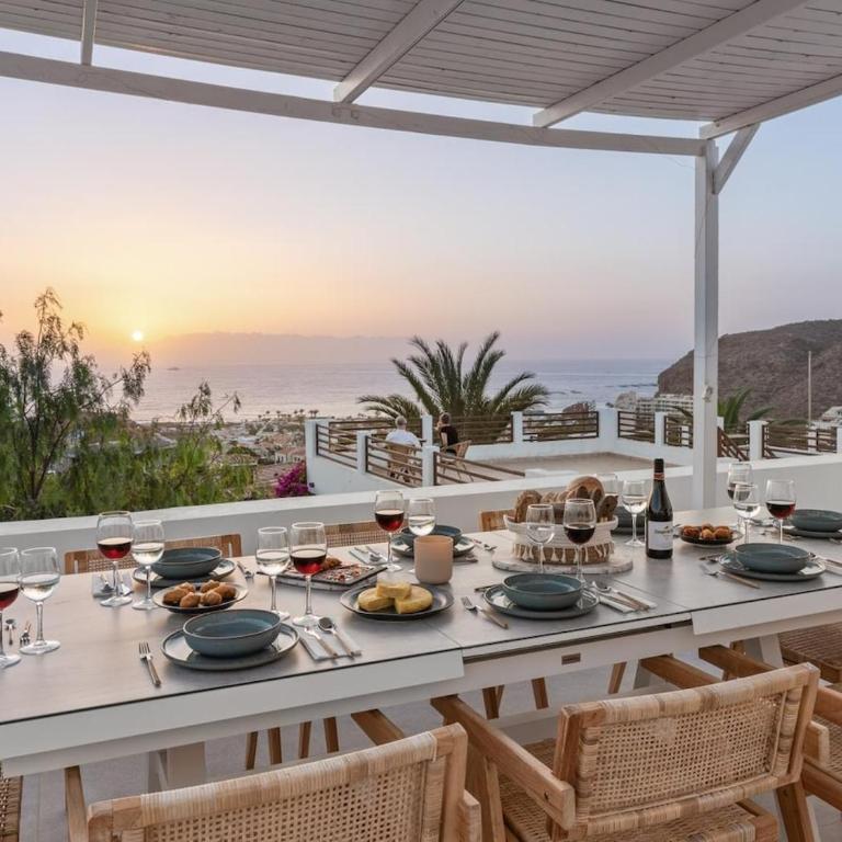 Villa Serena Find Luxury & Serenity in Tenerife - Three-Bedroom Villa - 11