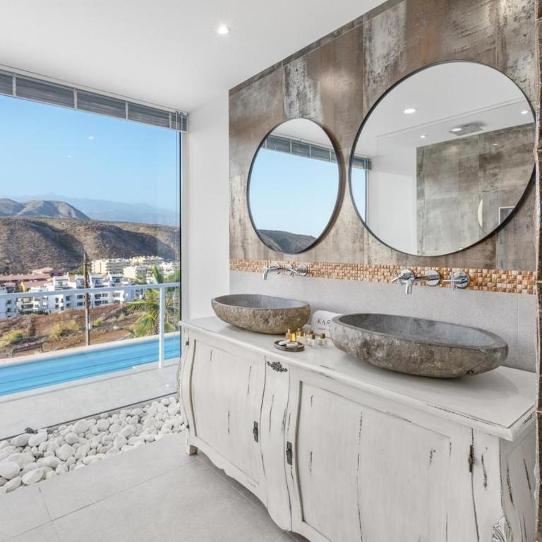 Villa Serena Find Luxury & Serenity in Tenerife - Three-Bedroom Villa - 37