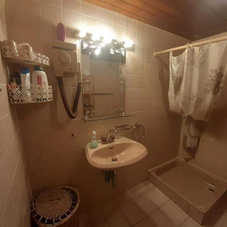 Appartement avec jardin privé à Montreux 100mt du lac - Apartment mit 1 Schlafzimmer - 21