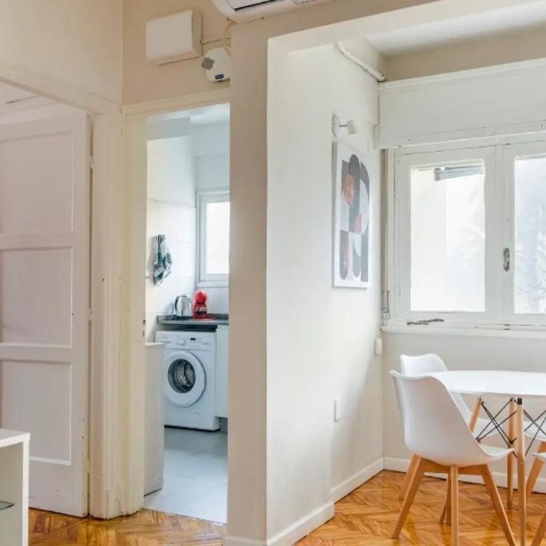 Apartment on 26 de Marzo and Lorenzo Perez - One-Bedroom Apartment - 5