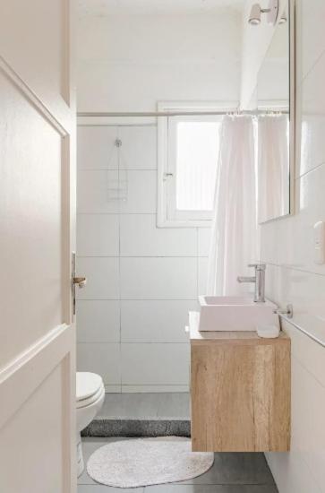 Apartment on 26 de Marzo and Lorenzo Perez - One-Bedroom Apartment - 9