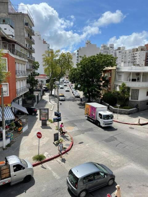 Apartment on 26 de Marzo and Lorenzo Perez - One-Bedroom Apartment - 14
