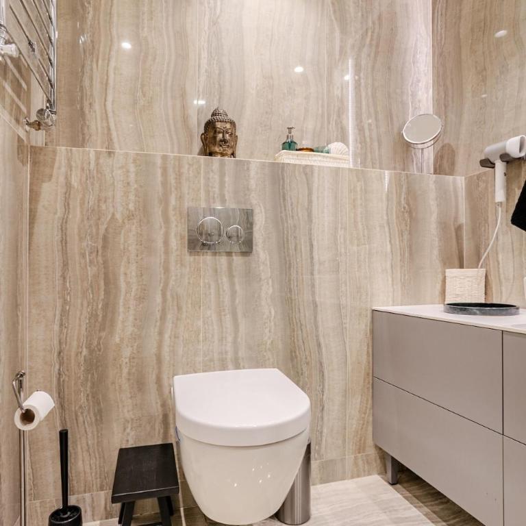 Garden Oasis in City Center - Apartman s 1 Spavaćom Sobom i Vrtom - 17