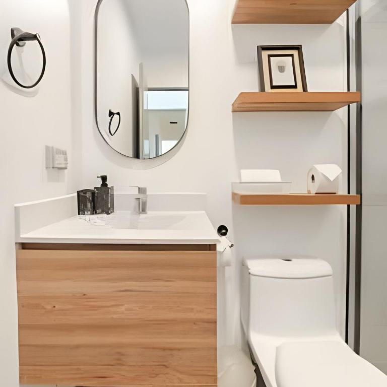 Contemporary Great View - Three-Bedroom Deluxe Apartment - 13