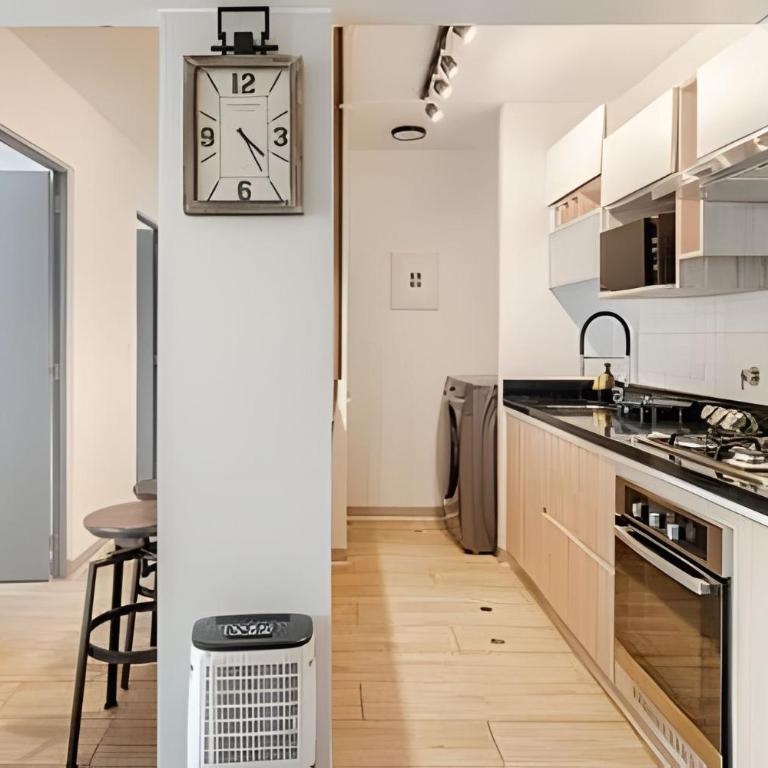 Contemporary Great View - Three-Bedroom Deluxe Apartment - 29