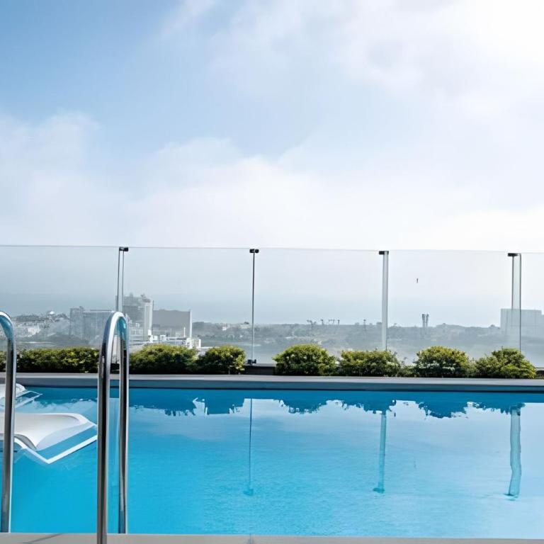 Contemporary Great View - Three-Bedroom Deluxe Apartment - 43