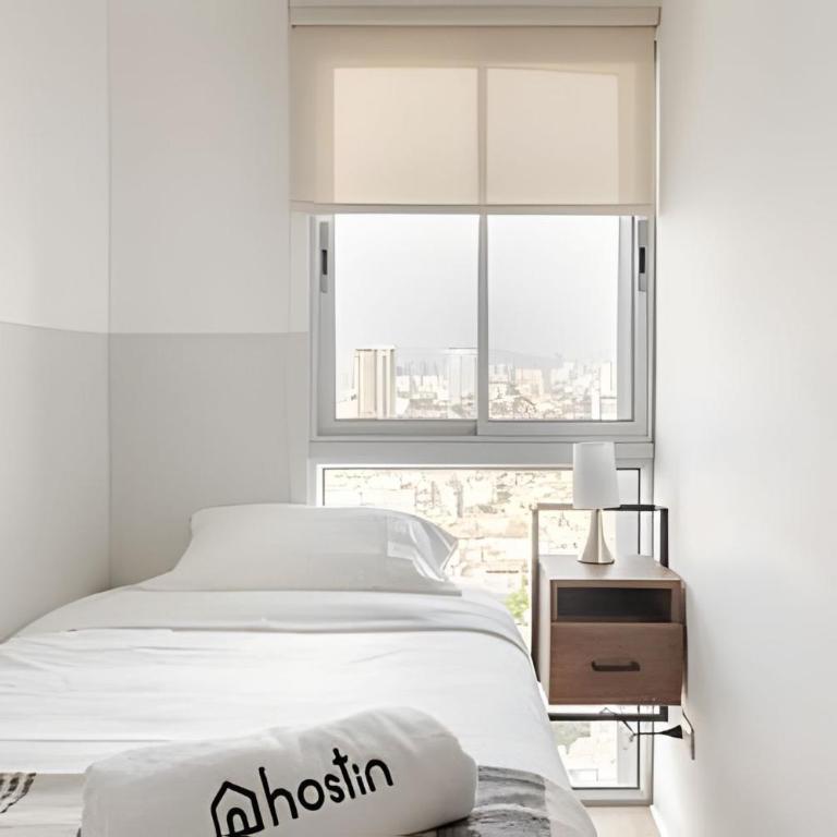 Contemporary Great View - Three-Bedroom Deluxe Apartment - 72