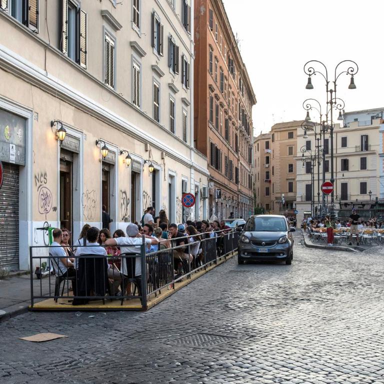 Urban Oasis near Termini, free Parking&Patio, int3 - Appartamento con 2 Camere da Letto - 75